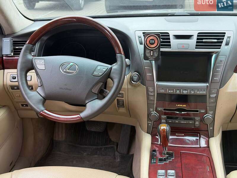 Седан Lexus LS 2009 в Одессе