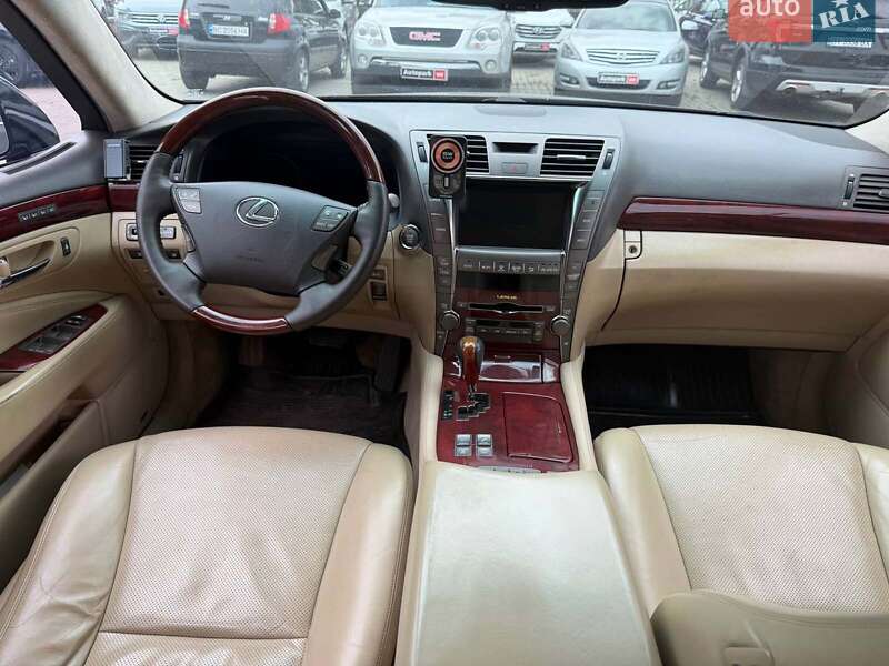 Седан Lexus LS 2009 в Одессе