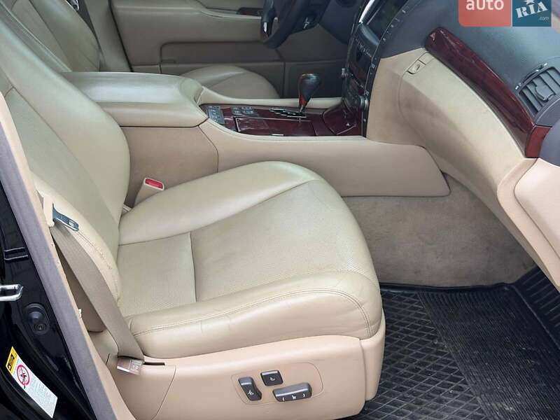 Седан Lexus LS 2009 в Одессе