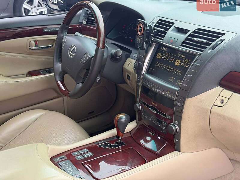 Седан Lexus LS 2009 в Одессе