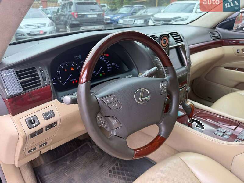 Седан Lexus LS 2009 в Одессе