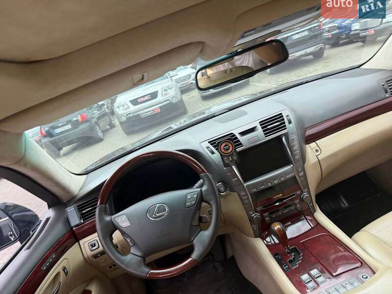 Седан Lexus LS 2009 в Одессе