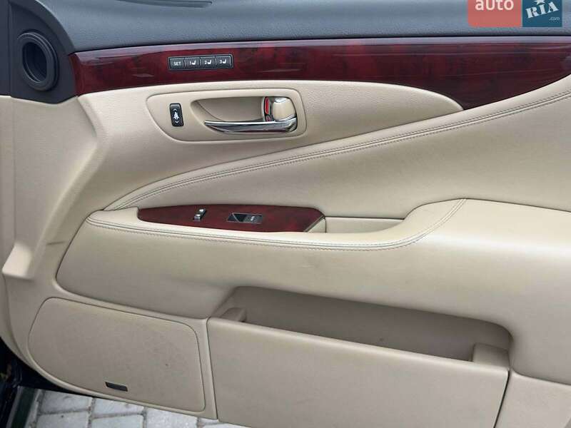 Седан Lexus LS 2009 в Одессе