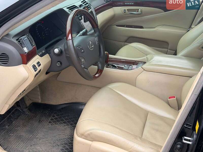 Седан Lexus LS 2009 в Одессе
