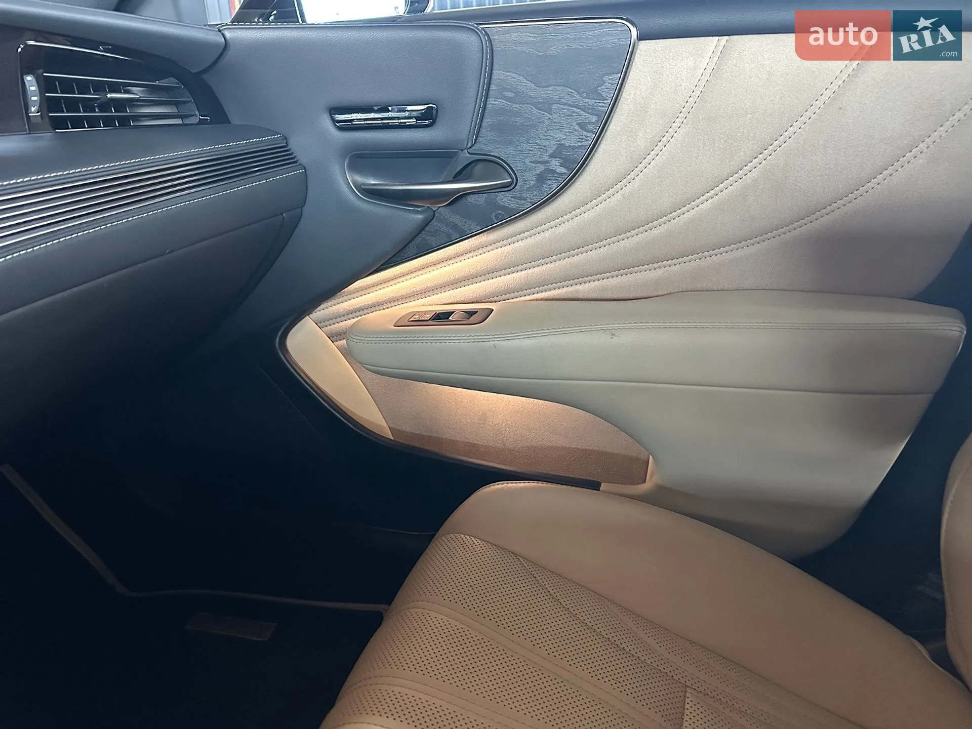 2020 Lexus LS - мініатюра 10