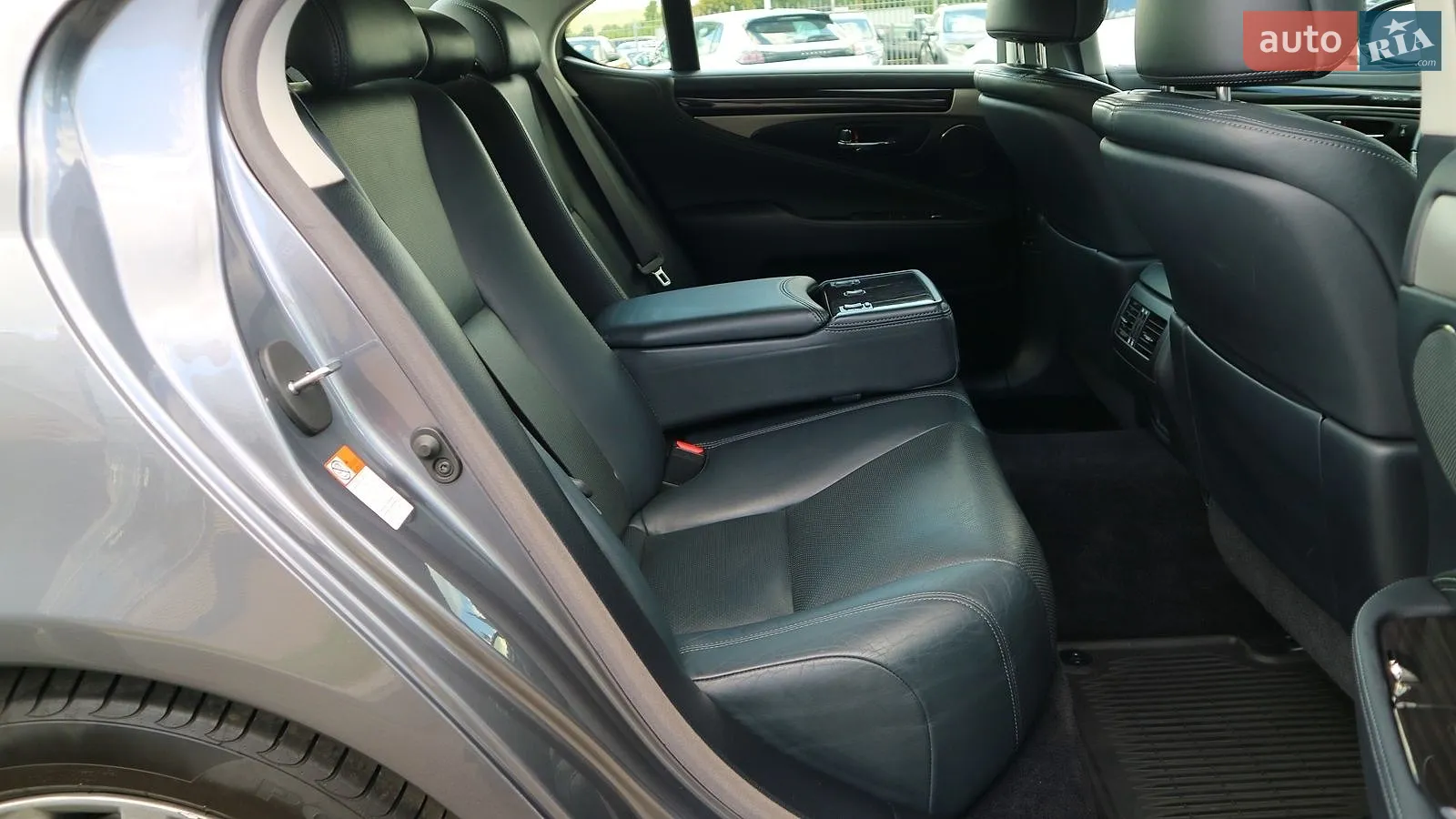 2017 Lexus LS - мініатюра 7