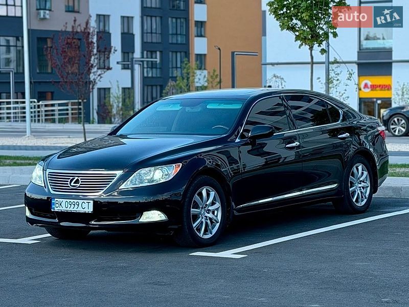 Седан Lexus LS 2008 в Рівному