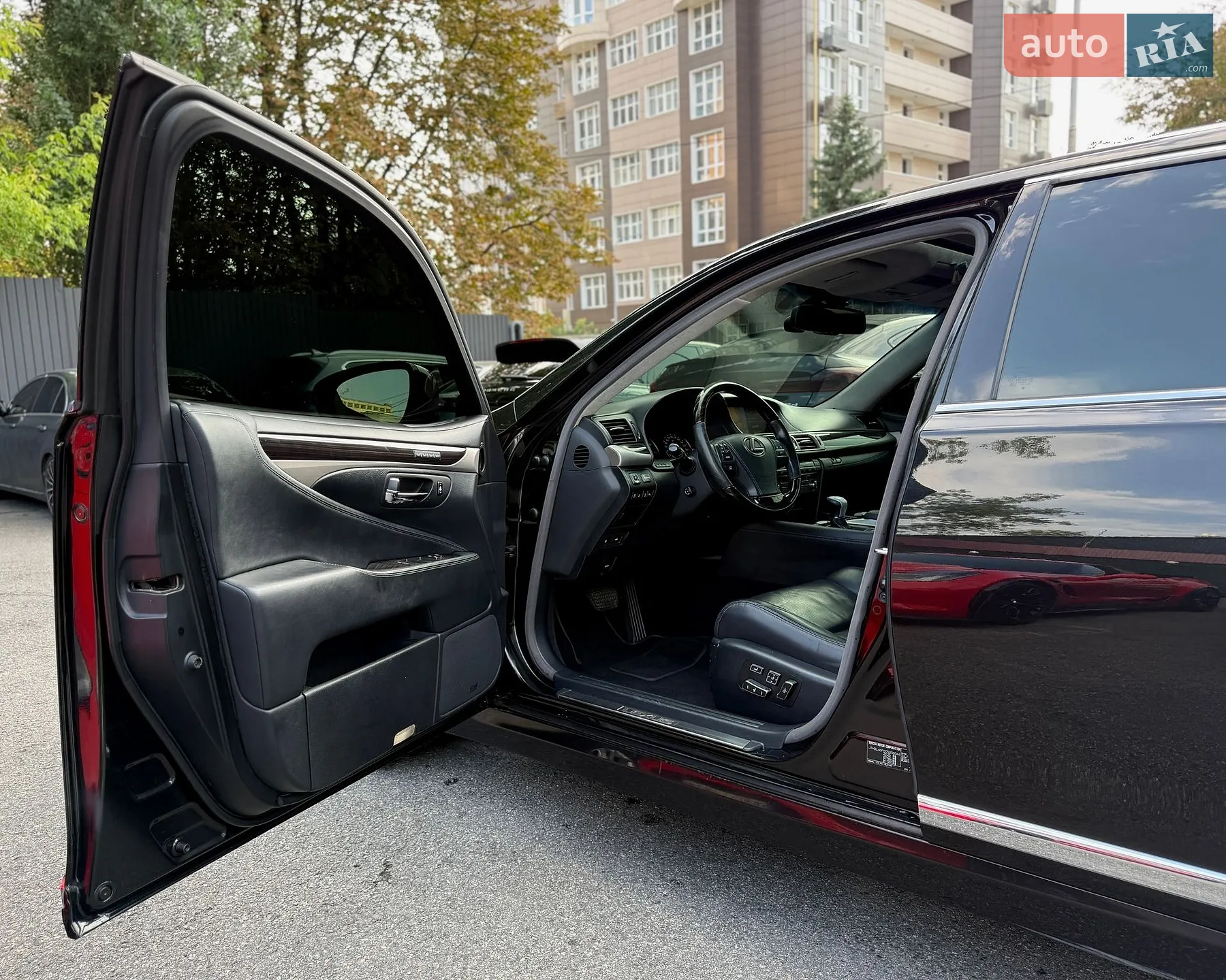 2014 Lexus LS - мініатюра 10