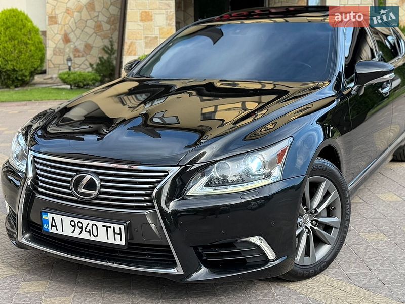 Седан Lexus LS 2012 в Тернополі