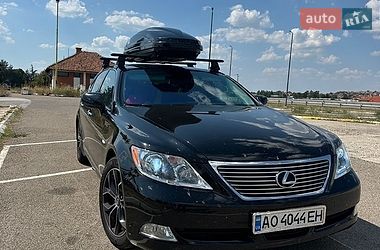 Седан Lexus LS 2008 в Ужгороде