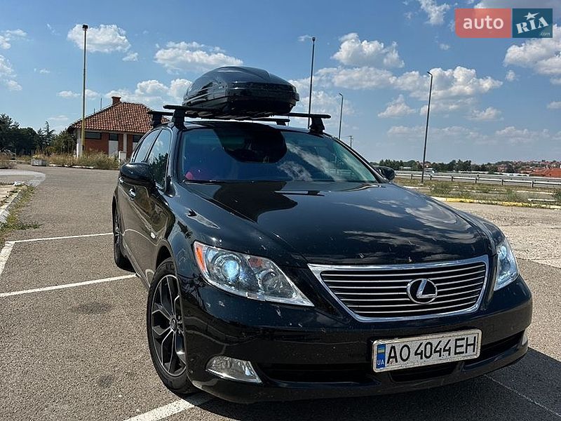 Седан Lexus LS 2008 в Ужгороде