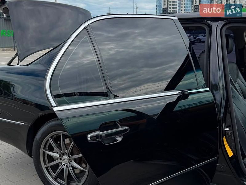 Седан Lexus LS 2002 в Києві