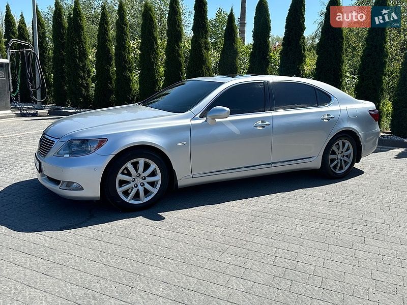 Седан Lexus LS 2007 в Ивано-Франковске