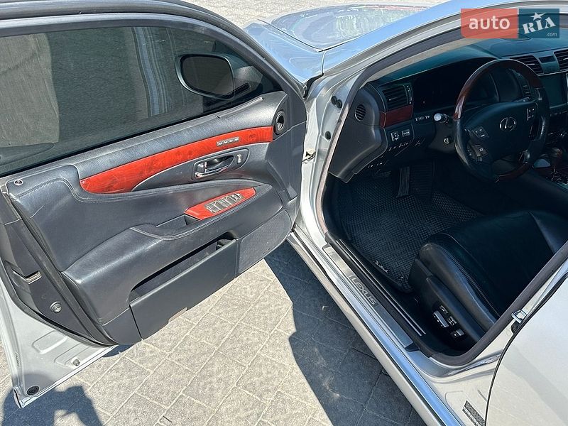 Седан Lexus LS 2007 в Ивано-Франковске
