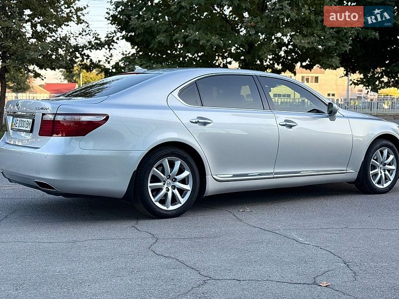 Седан Lexus LS 2008 в Дніпрі
