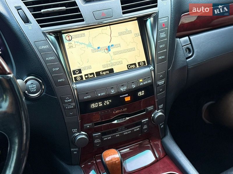 Седан Lexus LS 2008 в Дніпрі
