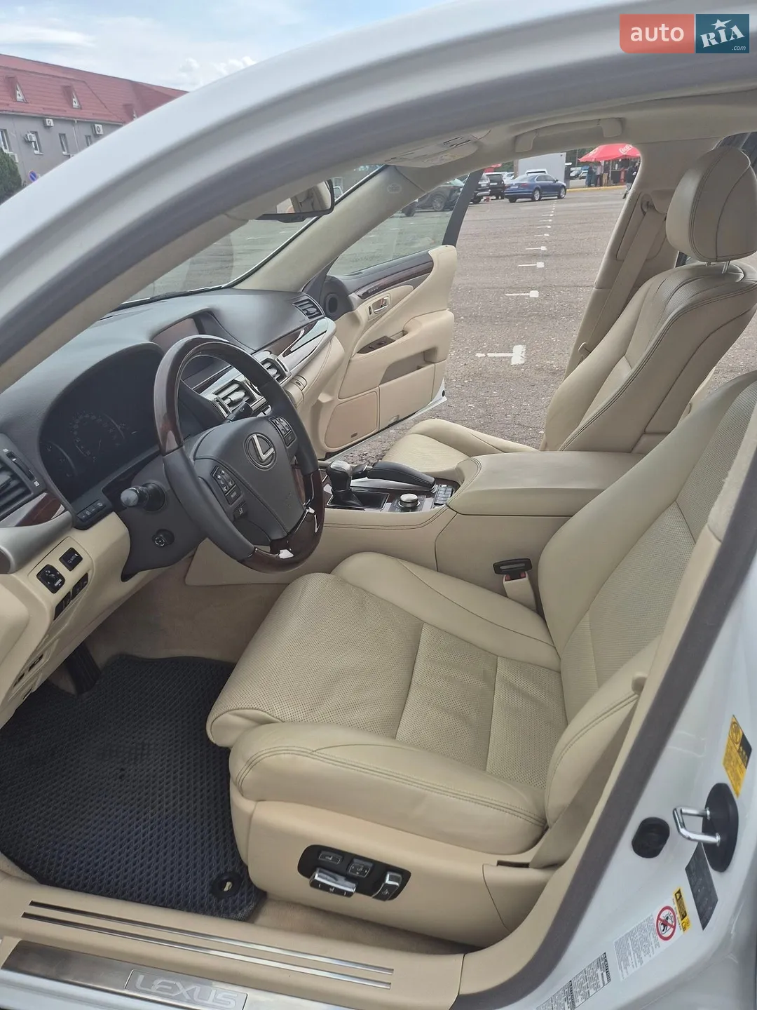 2013 Lexus LS - мініатюра 21