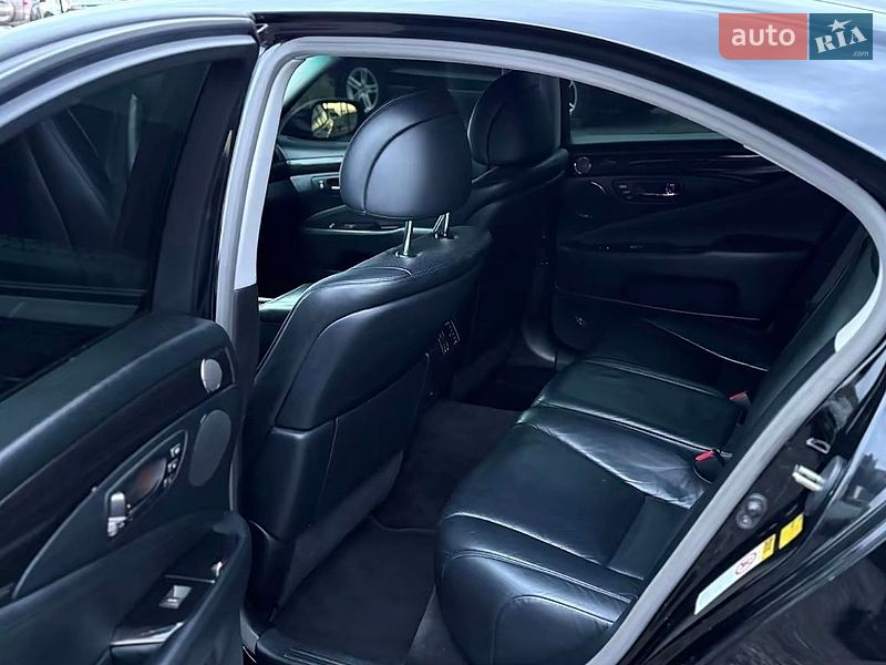 Седан Lexus LS 2007 в Киеве