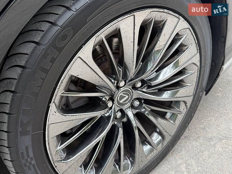 Седан Lexus LS 2018 в Киеве