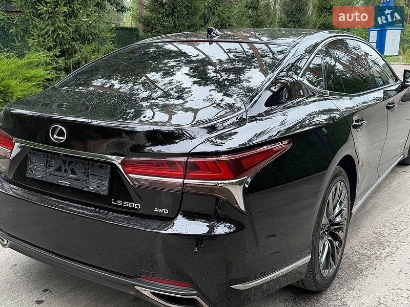 Седан Lexus LS 2018 в Киеве