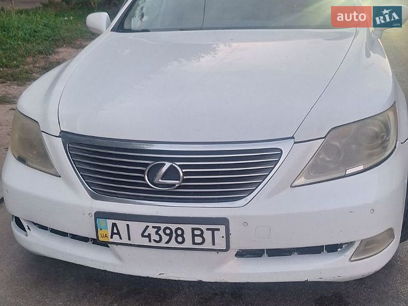 Lexus LS, фото з оголошення