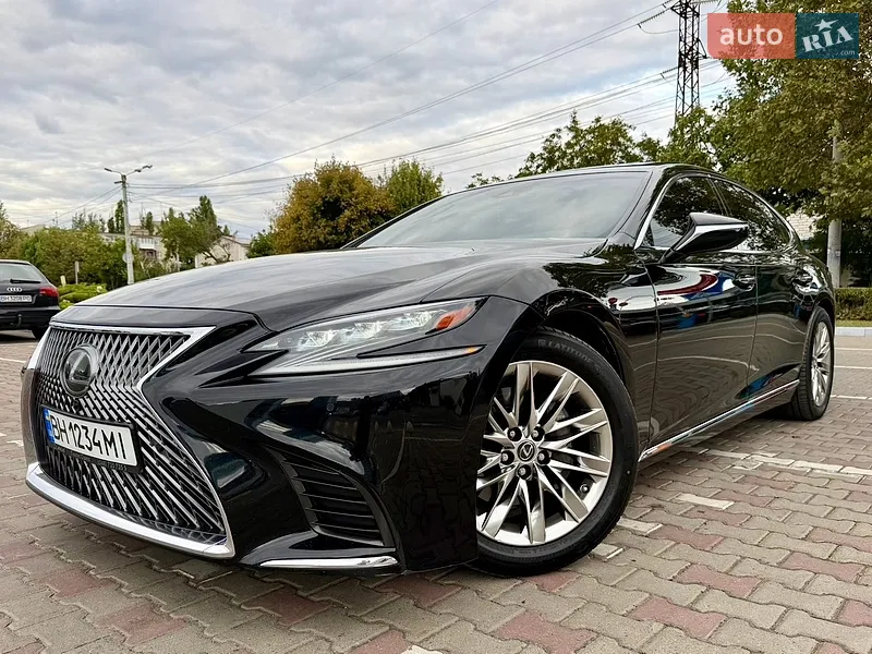 Lexus LS