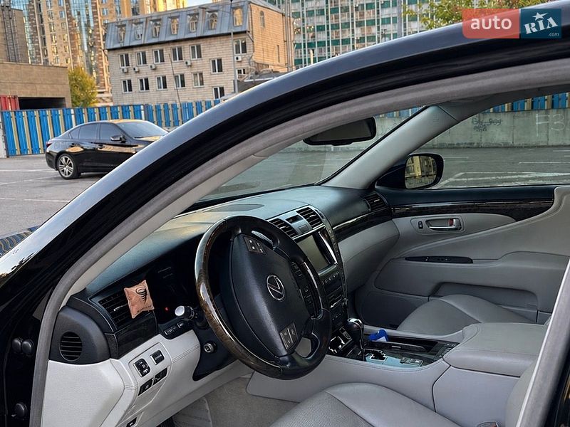 Седан Lexus LS 2007 в Києві