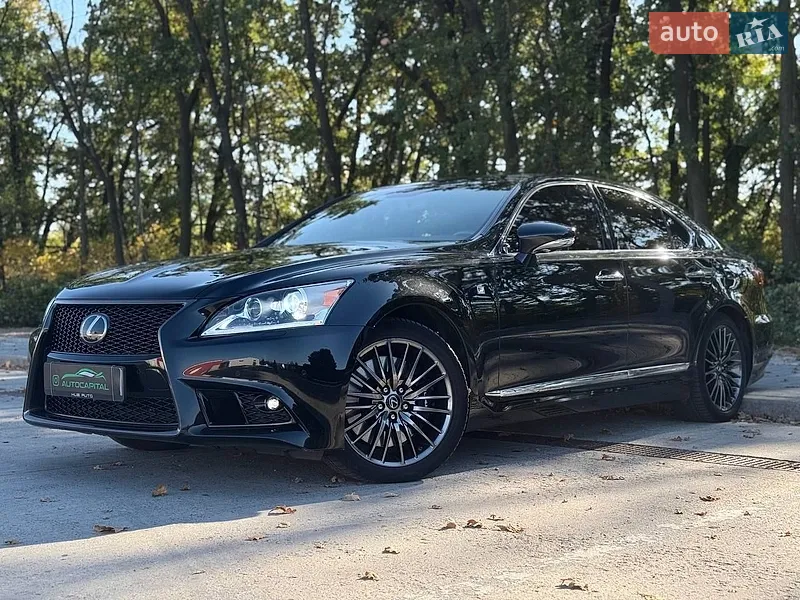 Lexus LS
