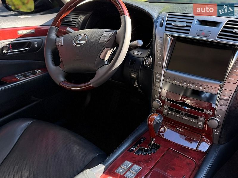 Седан Lexus LS 2007 в Черкасах