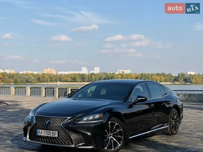 Lexus LS