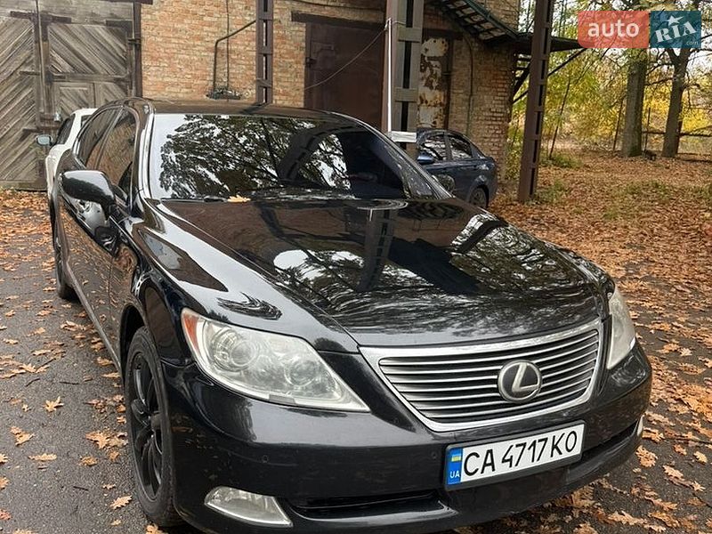 Седан Lexus LS 2007 в Умани