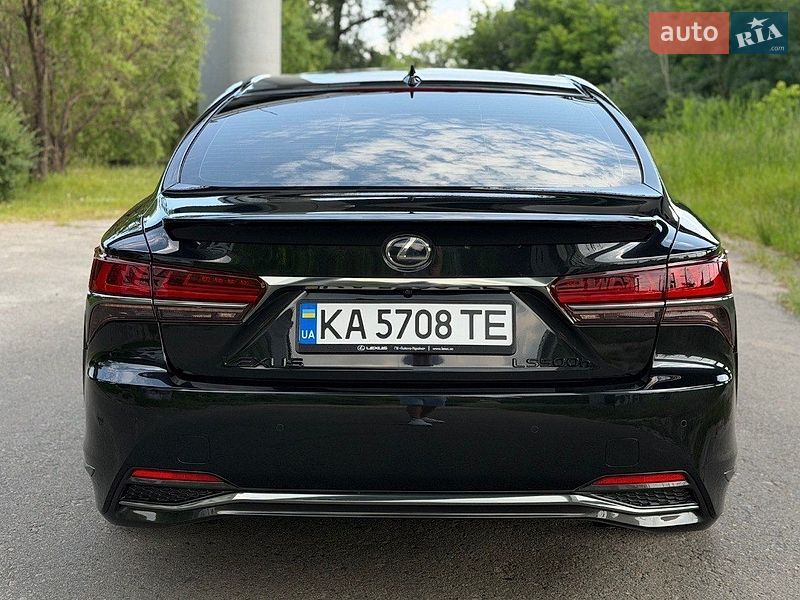 Седан Lexus LS 2018 в Киеве