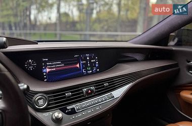 Седан Lexus LS 2018 в Києві