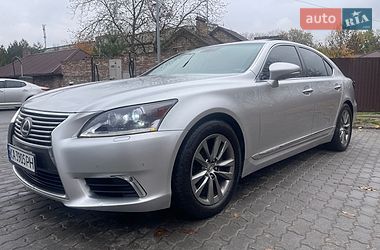 Седан Lexus LS 2013 в Львові