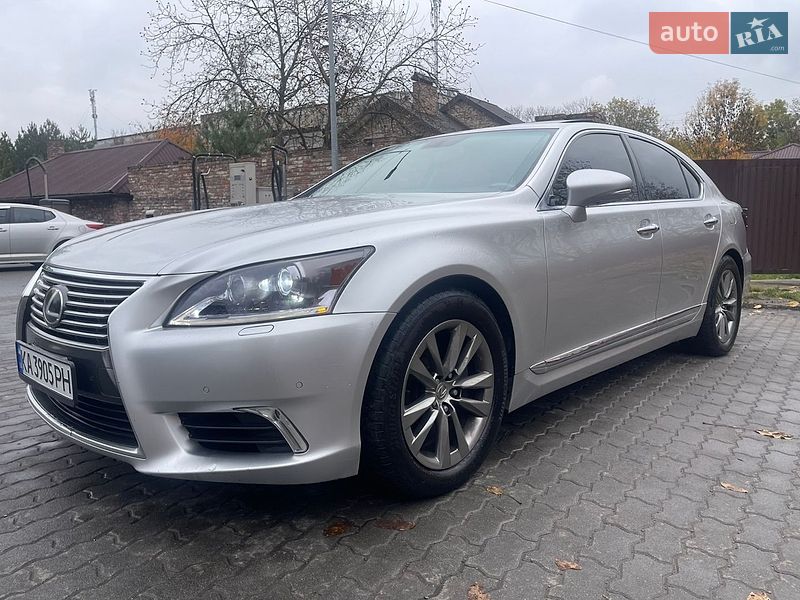 Седан Lexus LS 2013 в Львові