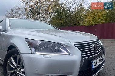 Седан Lexus LS 2013 в Львові