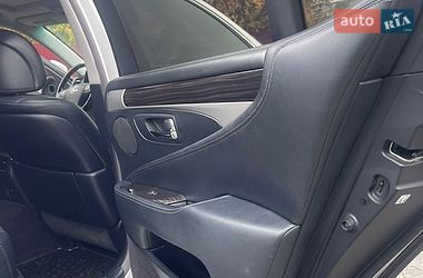 Седан Lexus LS 2013 в Львові