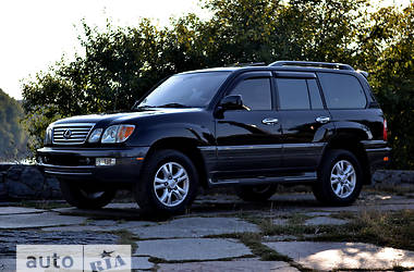 Внедорожник / Кроссовер Lexus LX 2003 в 