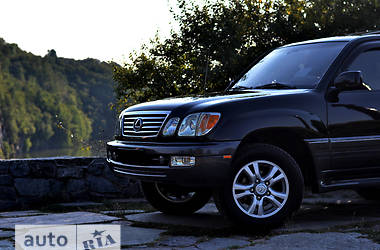 Внедорожник / Кроссовер Lexus LX 2003 в 