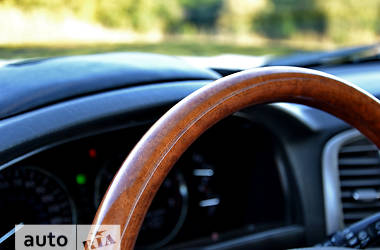 Внедорожник / Кроссовер Lexus LX 2003 в 