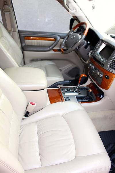 Внедорожник / Кроссовер Lexus LX 2003 в Одессе