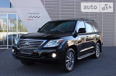 Lexus LX 2011