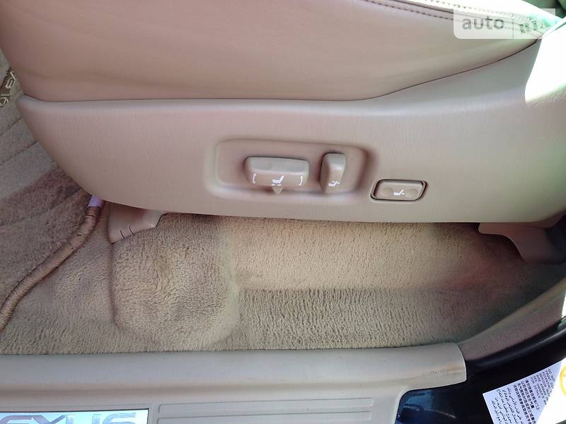 Внедорожник / Кроссовер Lexus LX 2005 в Харькове