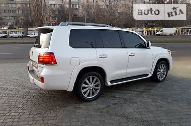 Lexus LX 2010