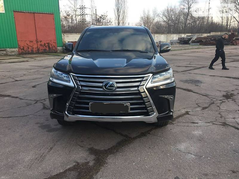 Внедорожник / Кроссовер Lexus LX 2016 в Межевой