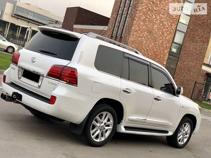 Внедорожник / Кроссовер Lexus LX 2008 в Киеве
