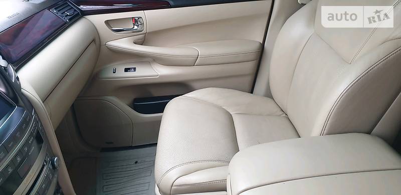 Позашляховик / Кросовер Lexus LX 2011 в Харкові