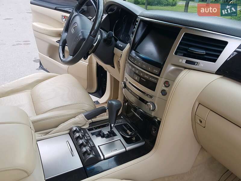 Позашляховик / Кросовер Lexus LX 2012 в Умані
