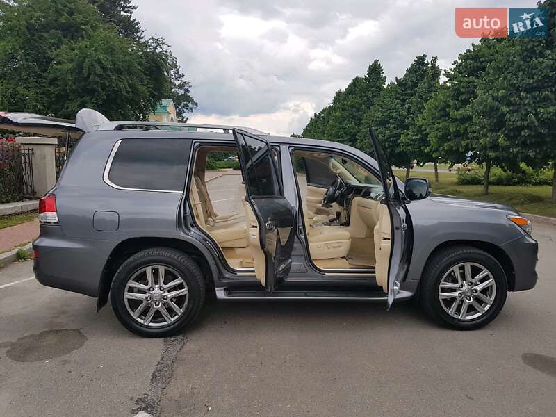 Позашляховик / Кросовер Lexus LX 2012 в Умані