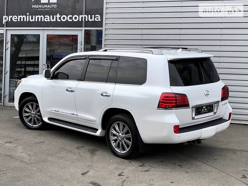 Позашляховик / Кросовер Lexus LX 2011 в Києві